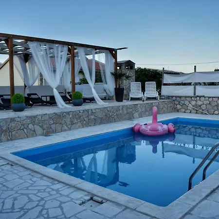 Oguic Apartment *