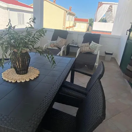 Oguic Apartment *