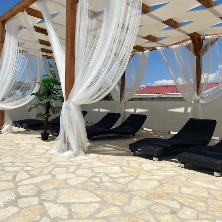 Apartament Oguic *